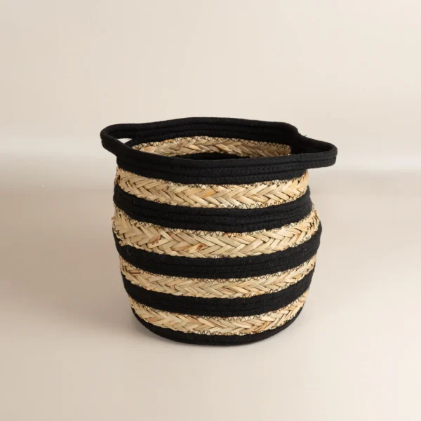 Cesta de mimbre <br> Juan Bengoa